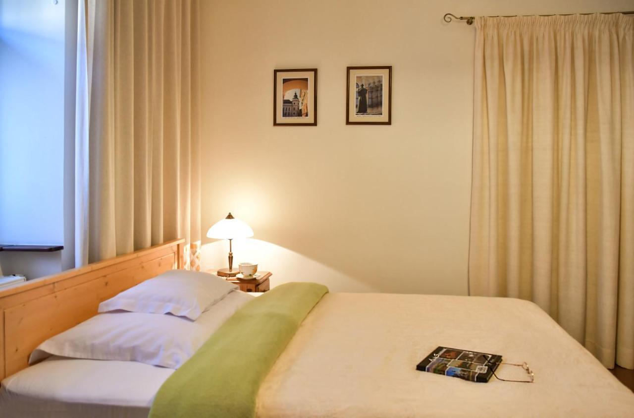 Szin-Es Vendeghaz Bed & Breakfast Szentes Ngoại thất bức ảnh