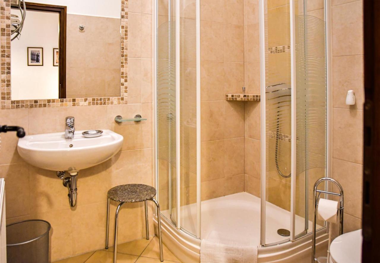 Szin-Es Vendeghaz Bed & Breakfast Szentes Ngoại thất bức ảnh