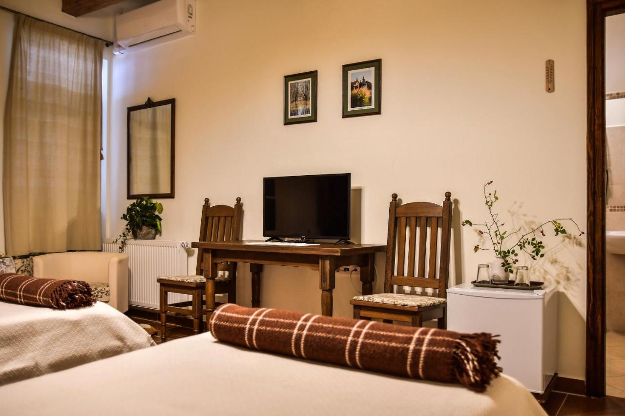 Szin-Es Vendeghaz Bed & Breakfast Szentes Ngoại thất bức ảnh