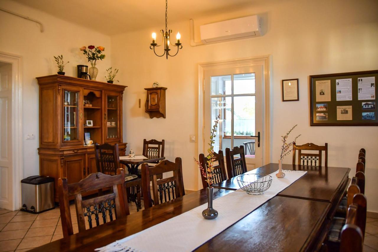 Szin-Es Vendeghaz Bed & Breakfast Szentes Ngoại thất bức ảnh